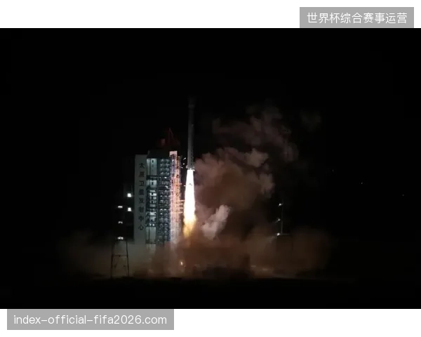 德拉富恩特以控代守适应高原环境，西班牙传控体系击溃秘鲁防线